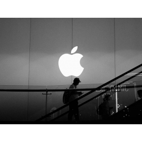 【快訊】iPhone 17上市滿月 新舊iPhone兩樣情：Pro系列搶翻天，iPhone 16現超殺價差