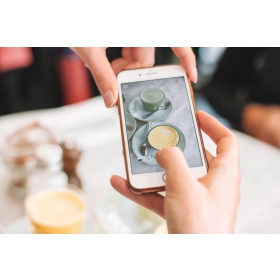 【手機專知】iPhone相簿重複照片如何快速刪除？一鍵合併相似手機照片！