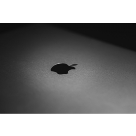 【快訊】OLED + M6 晶片 MacBook Pro 準備中？ 傳有望下半年登場