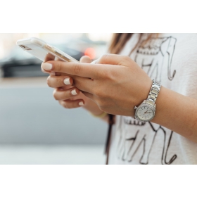 【快訊】春節資費攻略曝光：過年滑手機不怕爆帳單，5G、4G這樣選最省