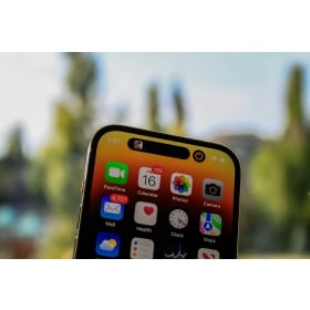 【快訊】iPhone 18 Pro 傳將縮小動態島！？螢幕設計或將迎來改版