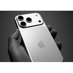 【快訊】iPhone 17 賣爆？ 國外研究報告：2025 Q4 蘋果橫掃前四名