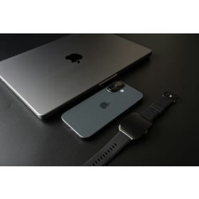 【快訊】iPhone Ultra 2 傳已獲 Apple 點頭？首代還沒亮相，第二代可能就在路上
