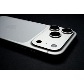【快訊】iPhone 18 Pro Max 電池容量拉開差距？爆料稱最高上看 5,425mAh