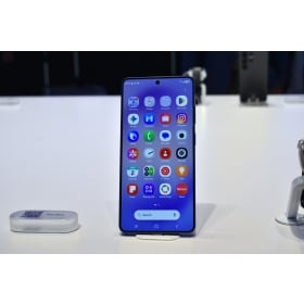 【快訊】Galaxy S27 相機傳改款！三星測試 Sony 50MP 感光元件