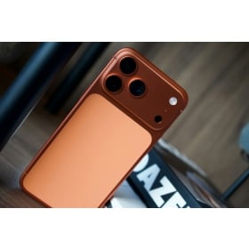 【快訊】蘋果摺疊 iPhone 已規劃到第三代？傳「iPhone Ultra 3」2028 年登場、內外螢幕同步放大